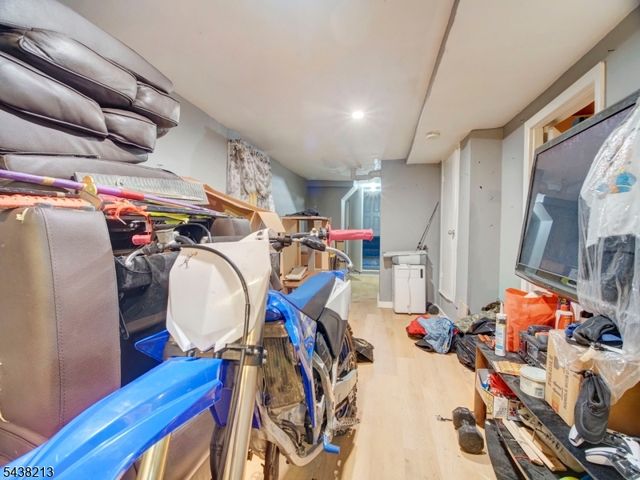 144 Steuben St, East Orange City, NJ 07018