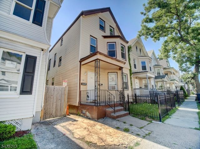 144 Steuben St, East Orange City, NJ 07018