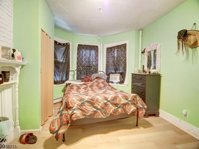 144 Steuben St, East Orange City, NJ 07018