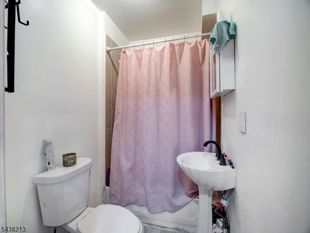 144 Steuben St, East Orange City, NJ 07018