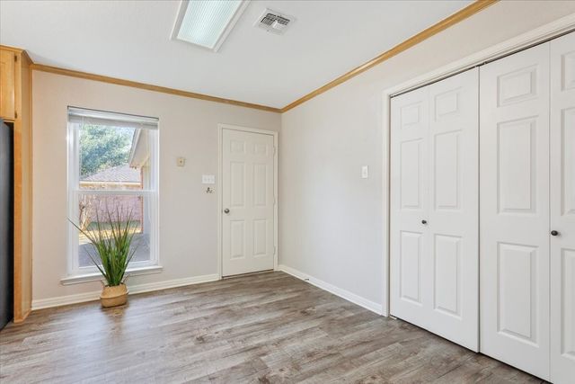 327 E Chapman Road, Hewitt, TX 76643