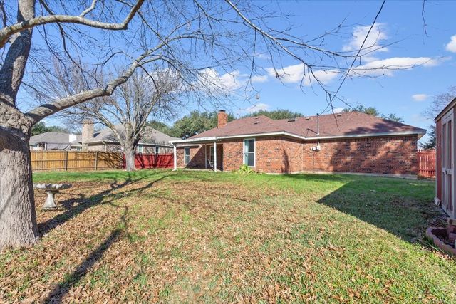 327 E Chapman Road, Hewitt, TX 76643
