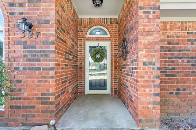 327 E Chapman Road, Hewitt, TX 76643