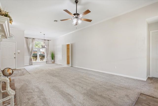 327 E Chapman Road, Hewitt, TX 76643