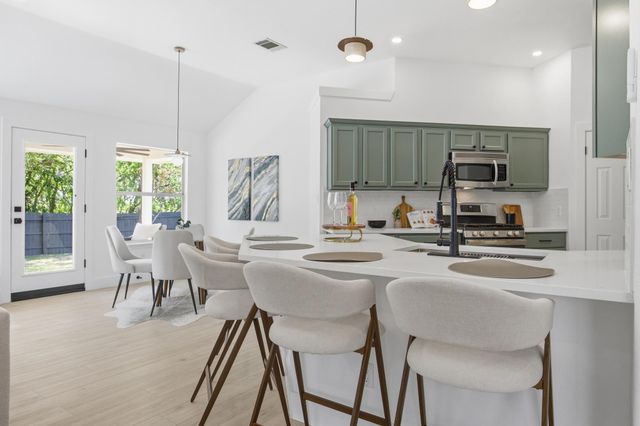 113 Plumbago DR, Pflugerville, TX 78660