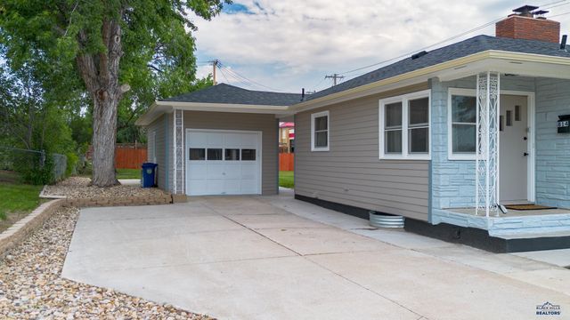814 ST FRANCIS, Rapid City, SD 57701