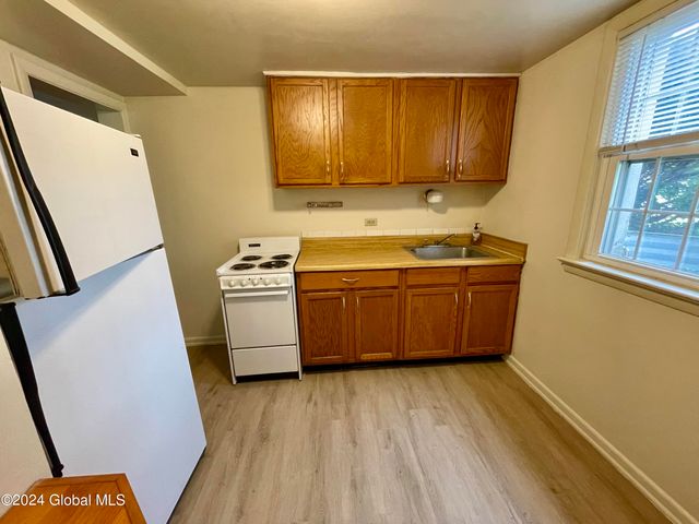 950 Washington Avenue, Albany, NY 12203