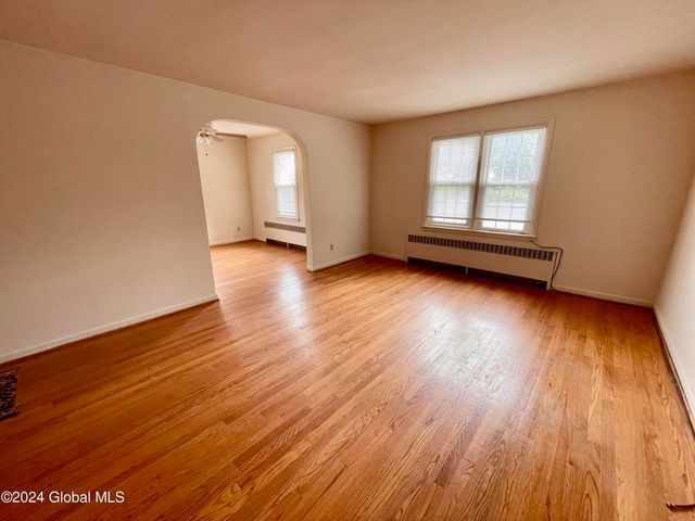 950 Washington Avenue, Albany, NY 12203