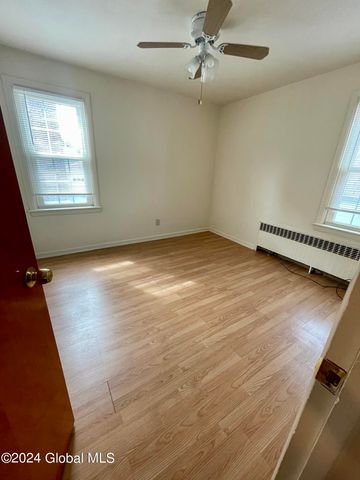 950 Washington Avenue, Albany, NY 12203