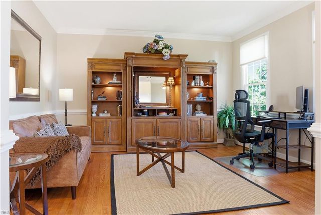 107 Crosspointe CT, Yorktown, VA 23693