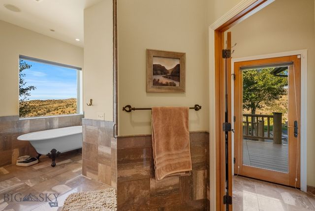 1061 Lookabout Lane, Manhattan, MT 59741