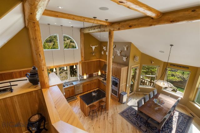 1061 Lookabout Lane, Manhattan, MT 59741