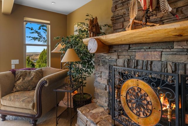 1061 Lookabout Lane, Manhattan, MT 59741