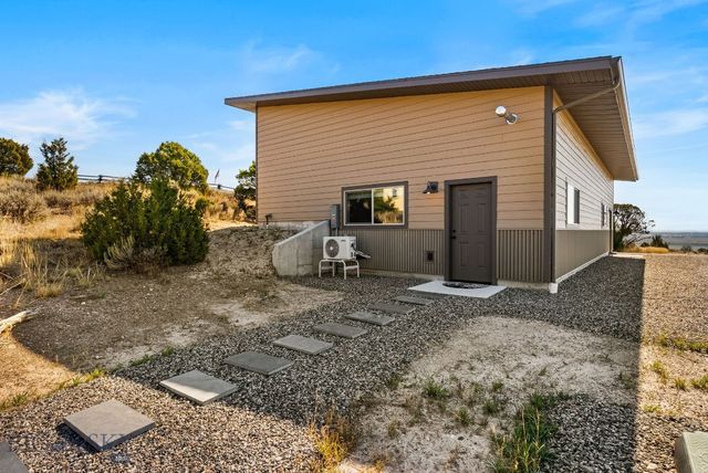 1061 Lookabout Lane, Manhattan, MT 59741