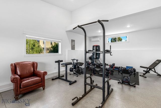 1061 Lookabout Lane, Manhattan, MT 59741