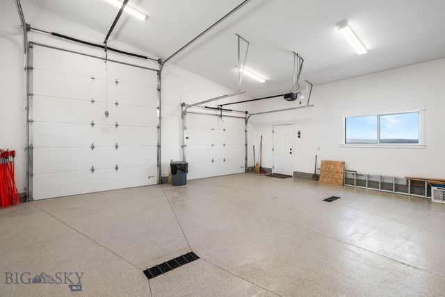 1061 Lookabout Lane, Manhattan, MT 59741