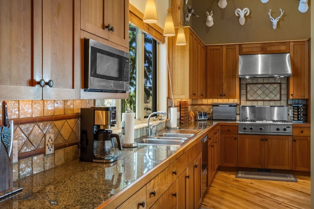 1061 Lookabout Lane, Manhattan, MT 59741 photo 11