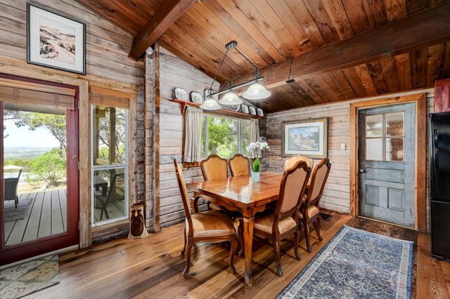 900 Box Canyon RD, Wimberley, TX 78676