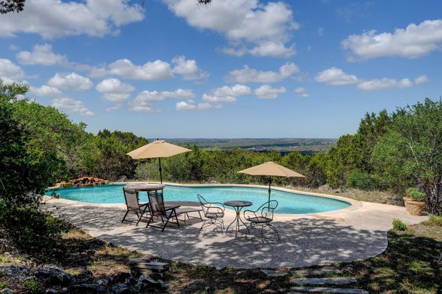 900 Box Canyon RD, Wimberley, TX 78676