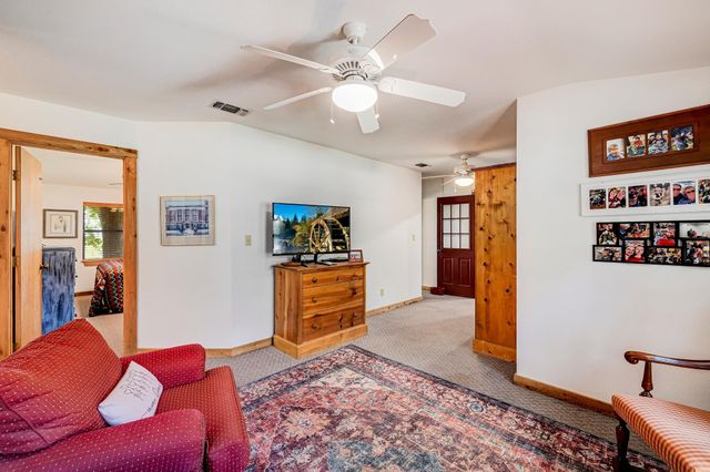 900 Box Canyon RD, Wimberley, TX 78676