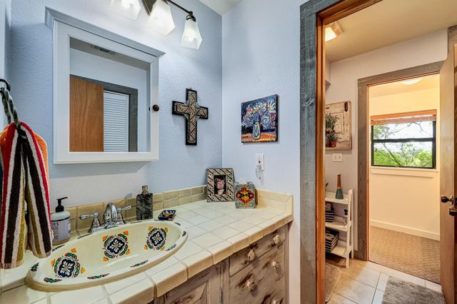 900 Box Canyon RD, Wimberley, TX 78676