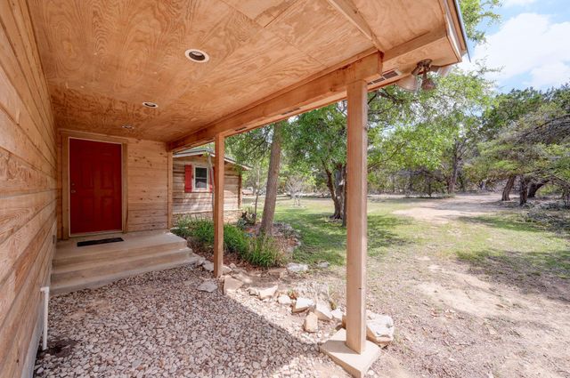 900 Box Canyon RD, Wimberley, TX 78676