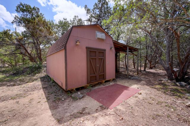 900 Box Canyon RD, Wimberley, TX 78676