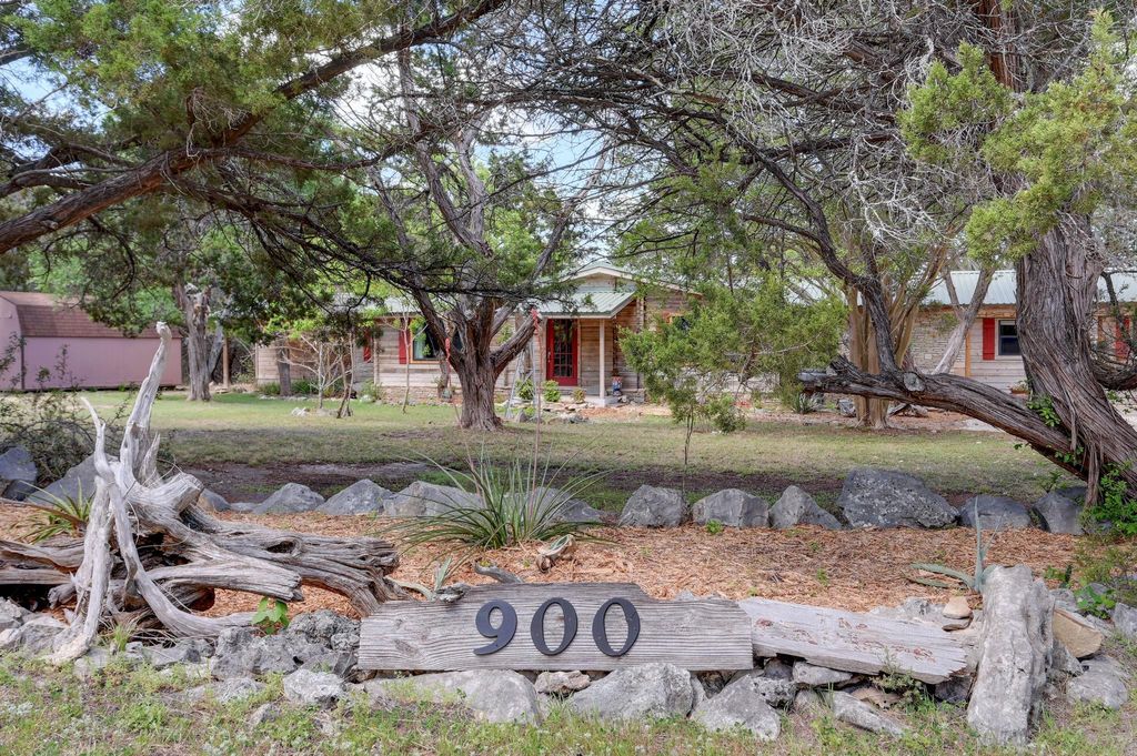 900 Box Canyon RD, Wimberley, TX 78676