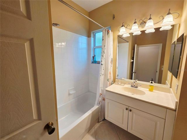 6775 HUNTINGTON LAKES CIRCLE 202, Naples, FL 34119