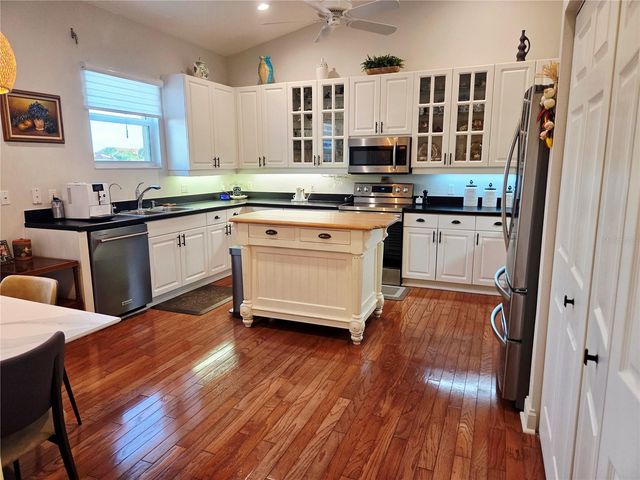 6775 HUNTINGTON LAKES CIRCLE 202, Naples, FL 34119