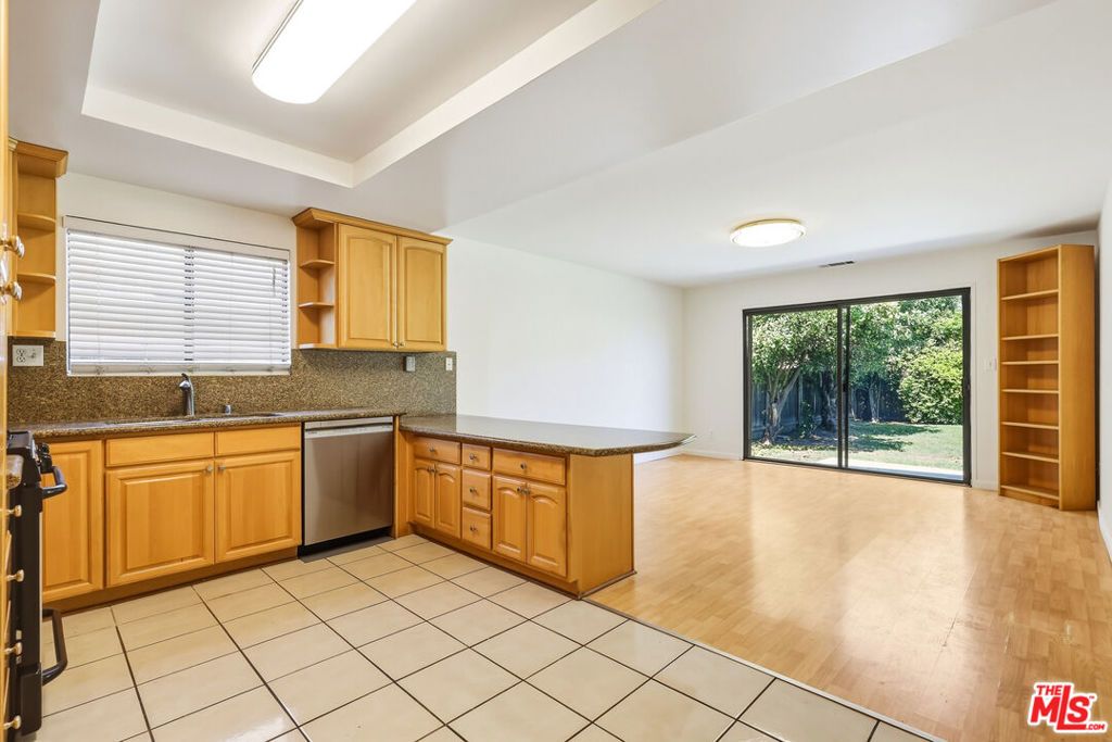 22451 Dolorosa Street, Woodland Hills, CA 91367 — photo 4