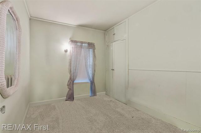 3065 Iroquois Street, Detroit, MI 48214
