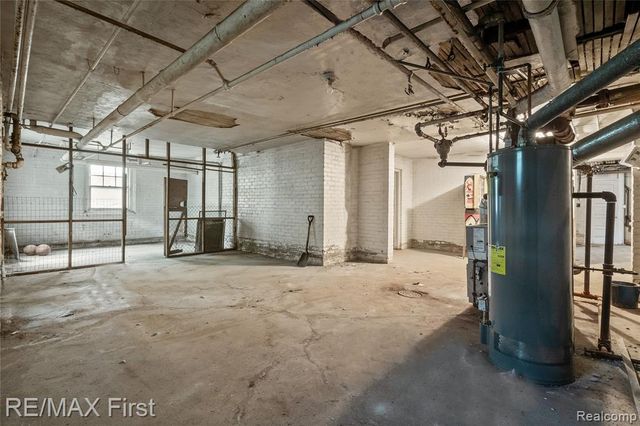3065 Iroquois Street, Detroit, MI 48214