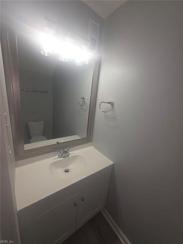 2517 King CT, Chesapeake, VA 23324