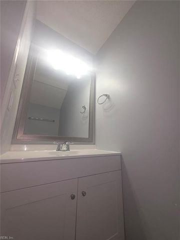 2517 King CT, Chesapeake, VA 23324