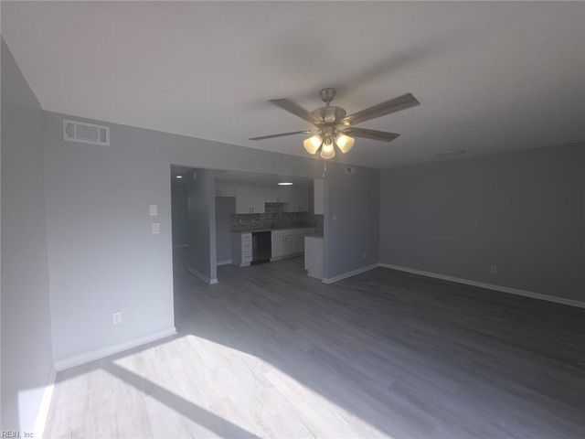 2517 King CT, Chesapeake, VA 23324