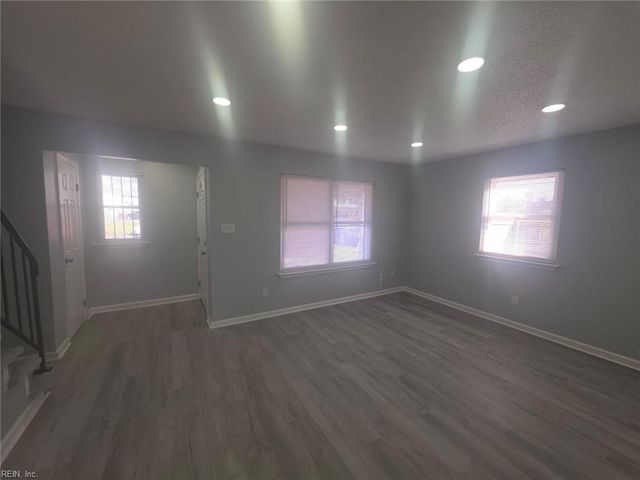 2517 King CT, Chesapeake, VA 23324