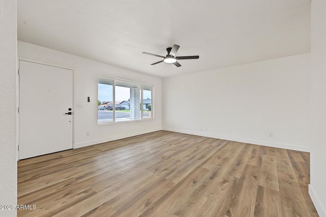 7034 W PALO VERDE Avenue, Peoria, AZ 85345