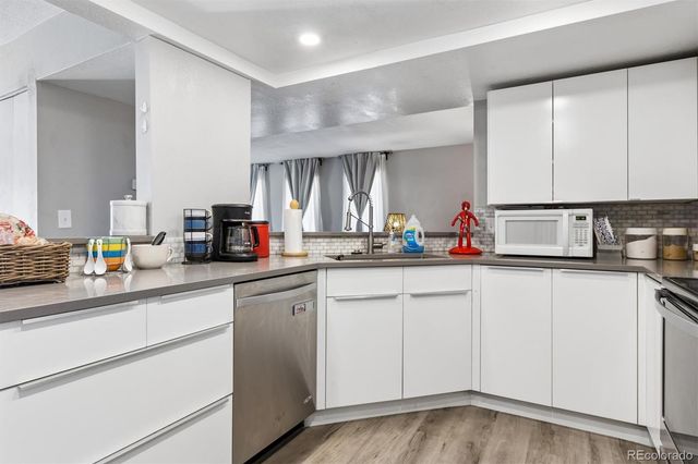 6475 S Dayton Street 106, Englewood, CO 80111