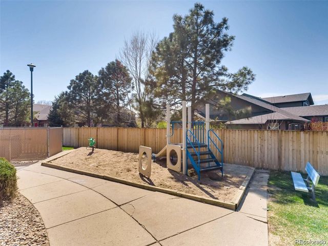 6475 S Dayton Street 106, Englewood, CO 80111