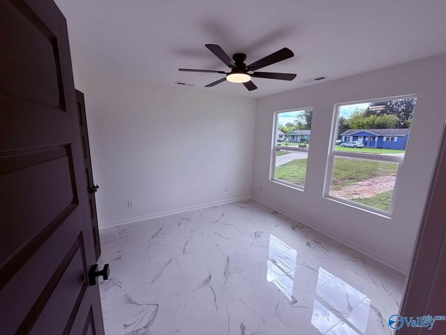 214 12th Avenue NW, Decatur, AL 35601