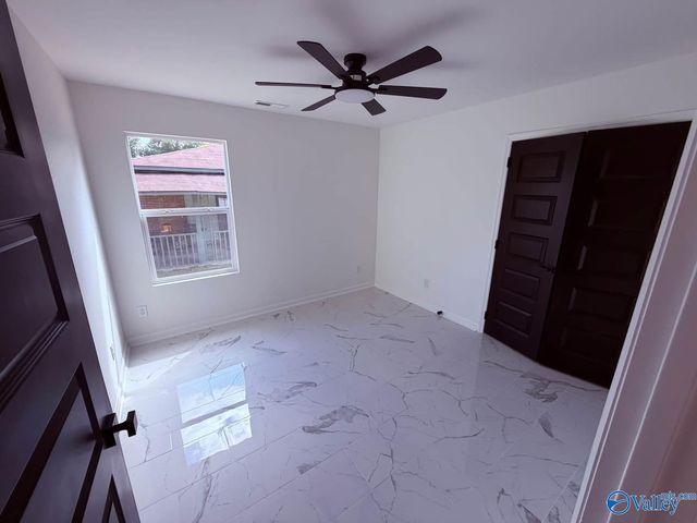214 12th Avenue NW, Decatur, AL 35601