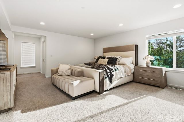 6563 SE 8th Place, Renton, WA 98059