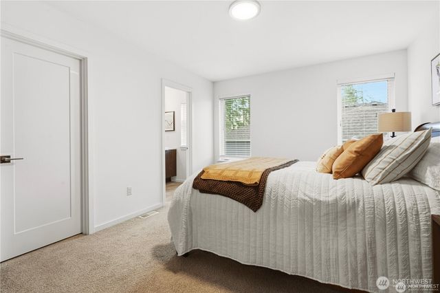 6563 SE 8th Place, Renton, WA 98059