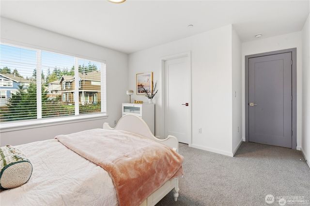 6563 SE 8th Place, Renton, WA 98059