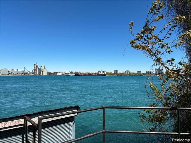 804 Merchant Street, Port Huron, MI 48060