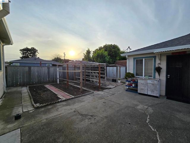 1636 Virginia St, San Leandro, CA 94577