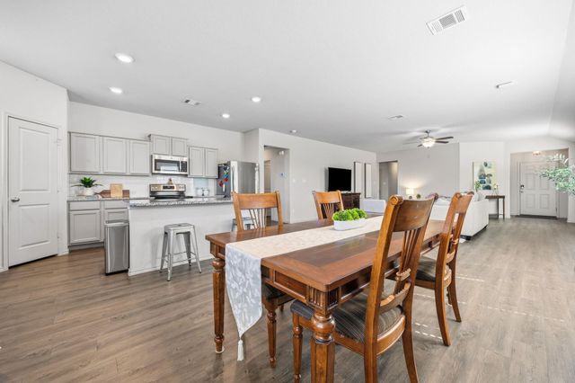 709 Carol DR, Hutto, TX 78634