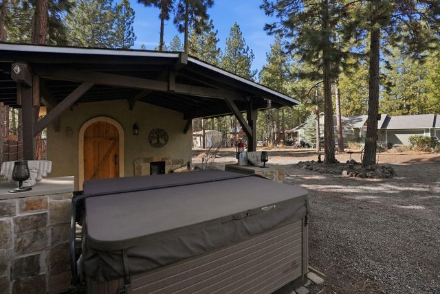 60095 Crater Road, Bend, OR 97702