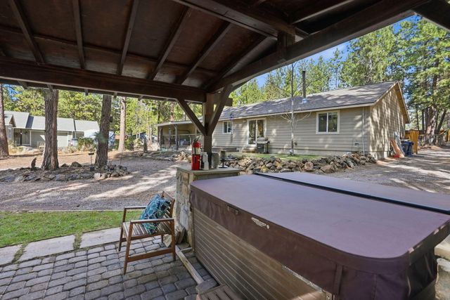 60095 Crater Road, Bend, OR 97702